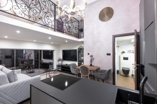 Mandina Studios on a main Square — 4-Star Luxury Hotel in Zagreb, Croatia