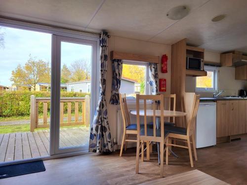 Strandhuis `Het Kompas` — Unknown City — photo 4