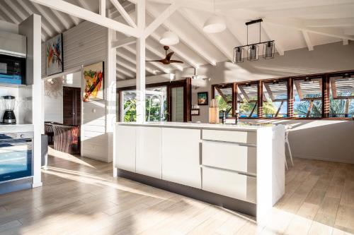 Villa Sea Side — 4-Star Luxury Hotel in Saint-Francois, Guadeloupe
