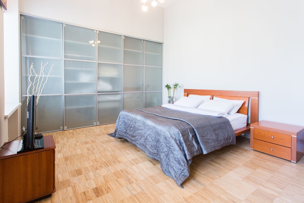 hth24 Apartment on Angliyskaya Naberezhnaya 20 54 — 4-Star Luxury Hotel in Saint Petersburg, Russia