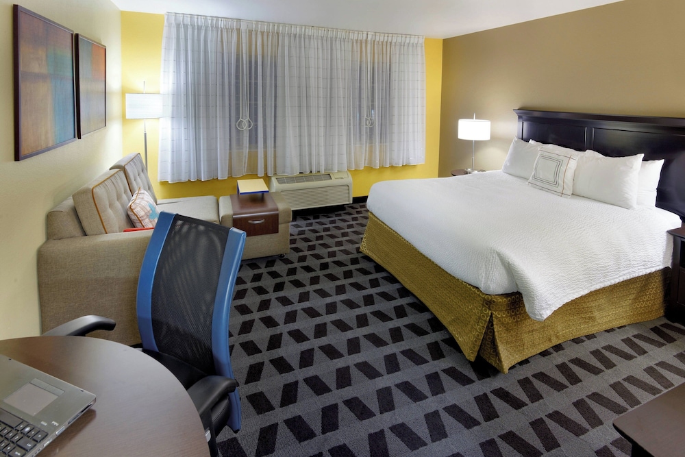 TownePlace Suites Marriott Joplin - photo 9