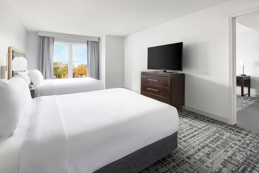 Homewood Suites by Hilton Manchester Airport - photo 14