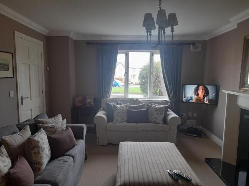 112 Roseberry Hill