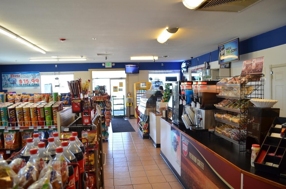Knights Inn Quincy - photo 19