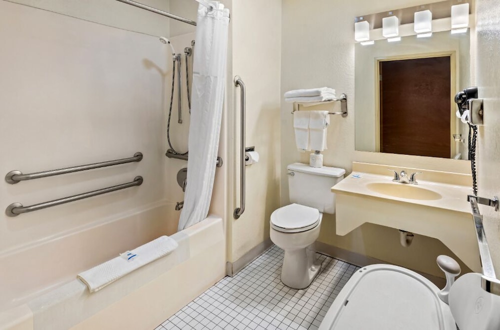 Rodeway Inn Effingham North - photo 10