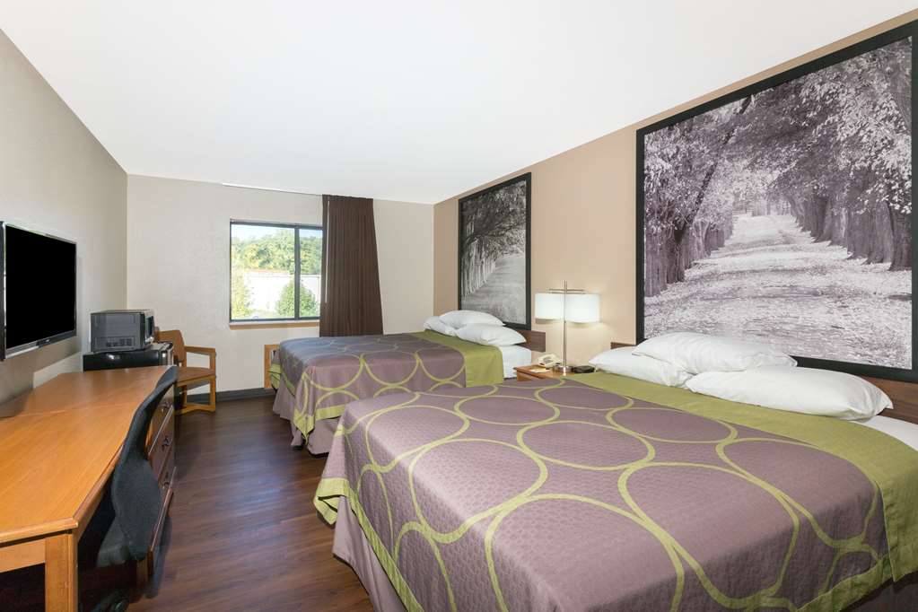 Super 8 by Wyndham Radcliff Ft. Knox Area - photo 12