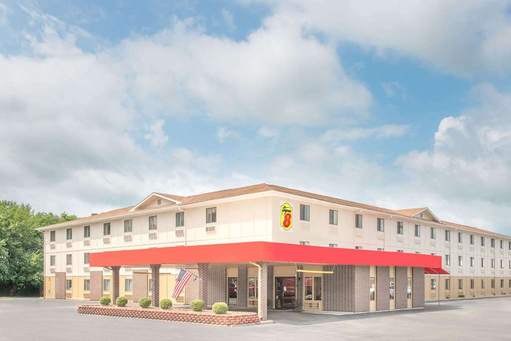 Super 8 by Wyndham Terre Haute - photo 2