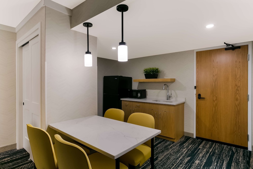 Best Western Premier The Central Hotel & Conference Center - photo 22