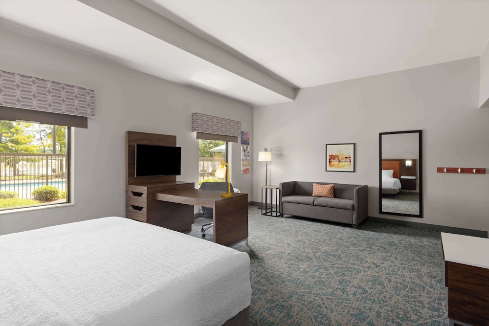 Hampton Inn & Suites Savannah Airport - photo 6