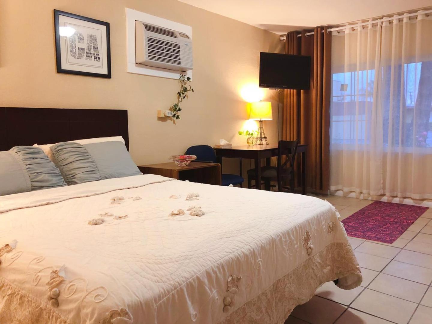 Royal Inn and Suites - photo 14