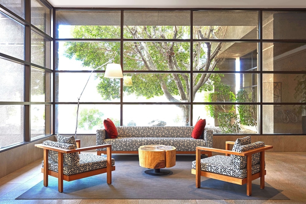 DoubleTree by Hilton Hotel Golf Resort Palm Springs - photo 3