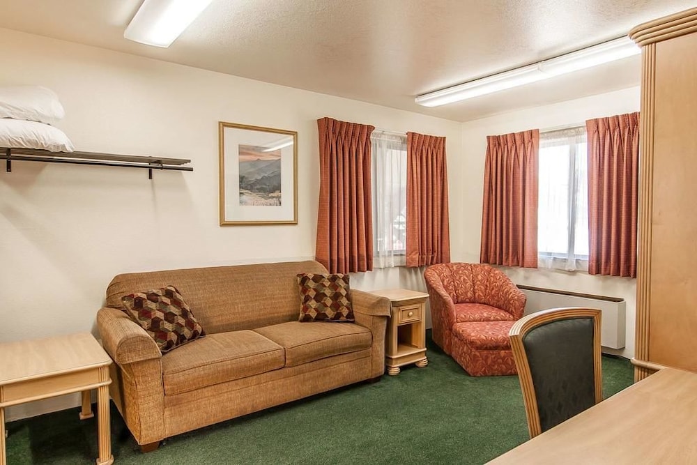 Ashland Valley Inn - photo 5