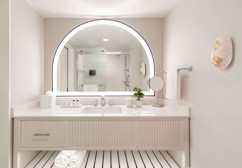 The Singer Oceanfront Resort Curio Collection by Hilton - photo 32