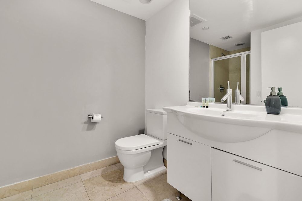 Majestic PH in Brickell Top Amenities - photo 10