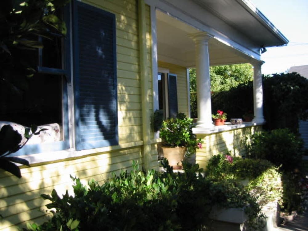 Secret Garden Inn and Cottages - photo 138