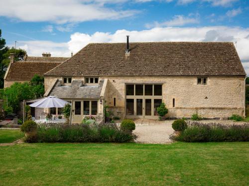 Tom's Barn - carbon neutral hotel in Cheltenham