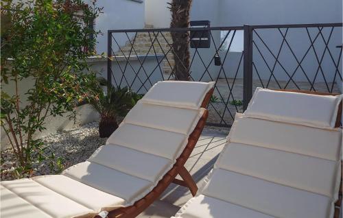 1 Bedroom Lovely Apartment In Sutivan — 4-Star Luxury Hotel in Sutivan, Croatia