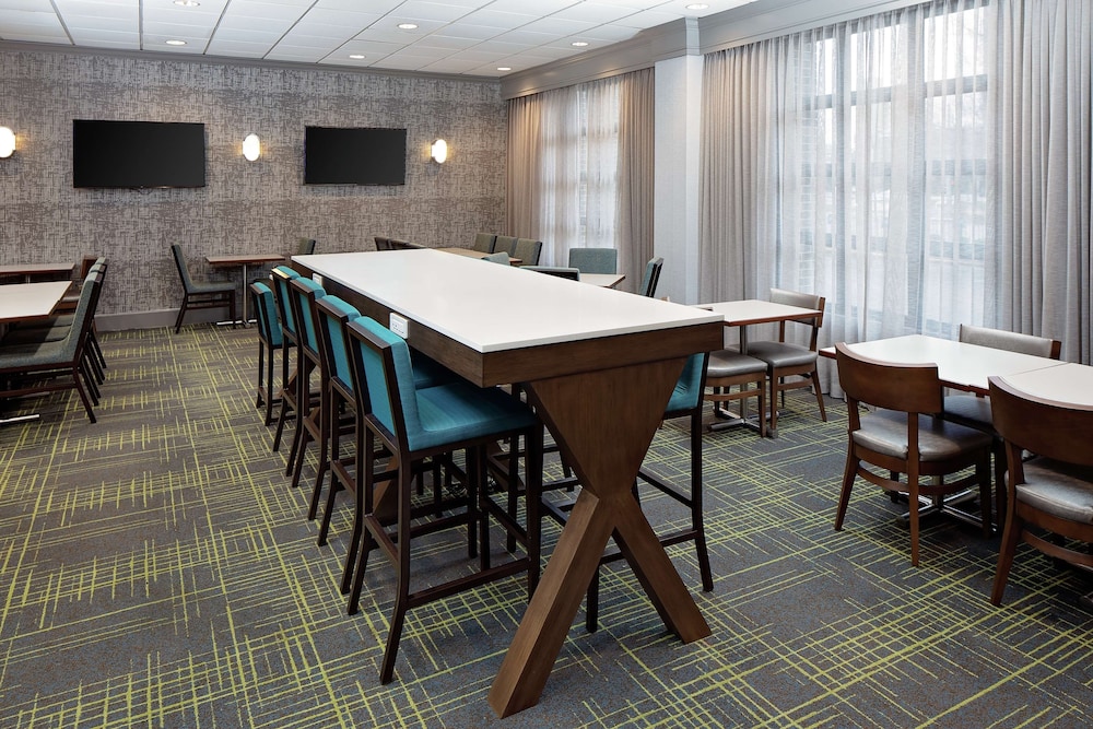 Hampton Inn Louisville Downtown - photo 29