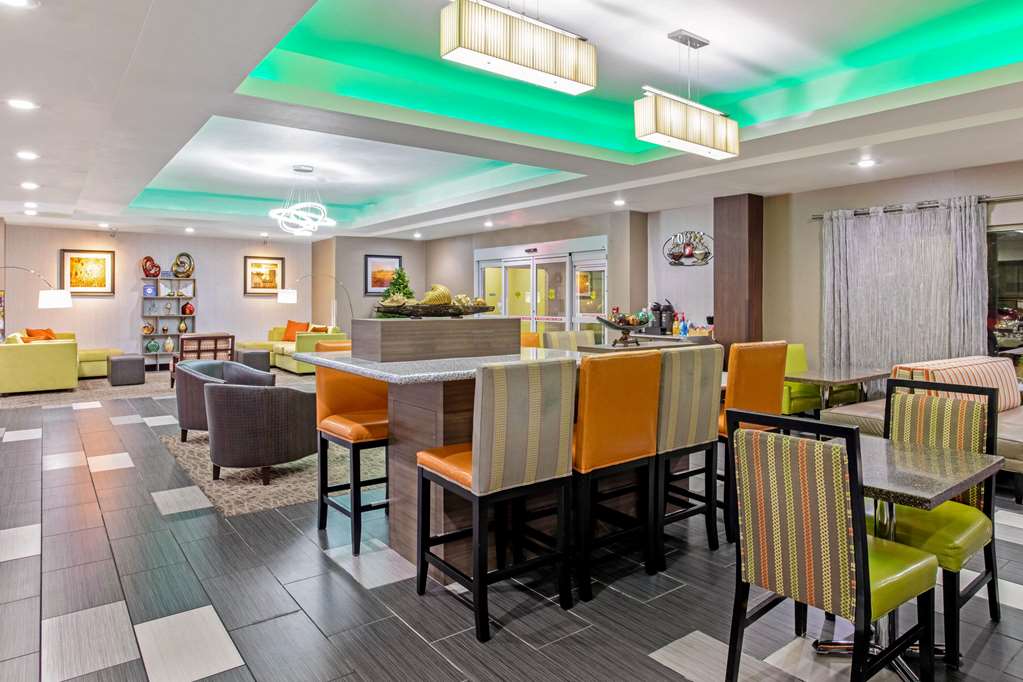 La Quinta Inn & Suites by Wyndham Paducah - photo 7