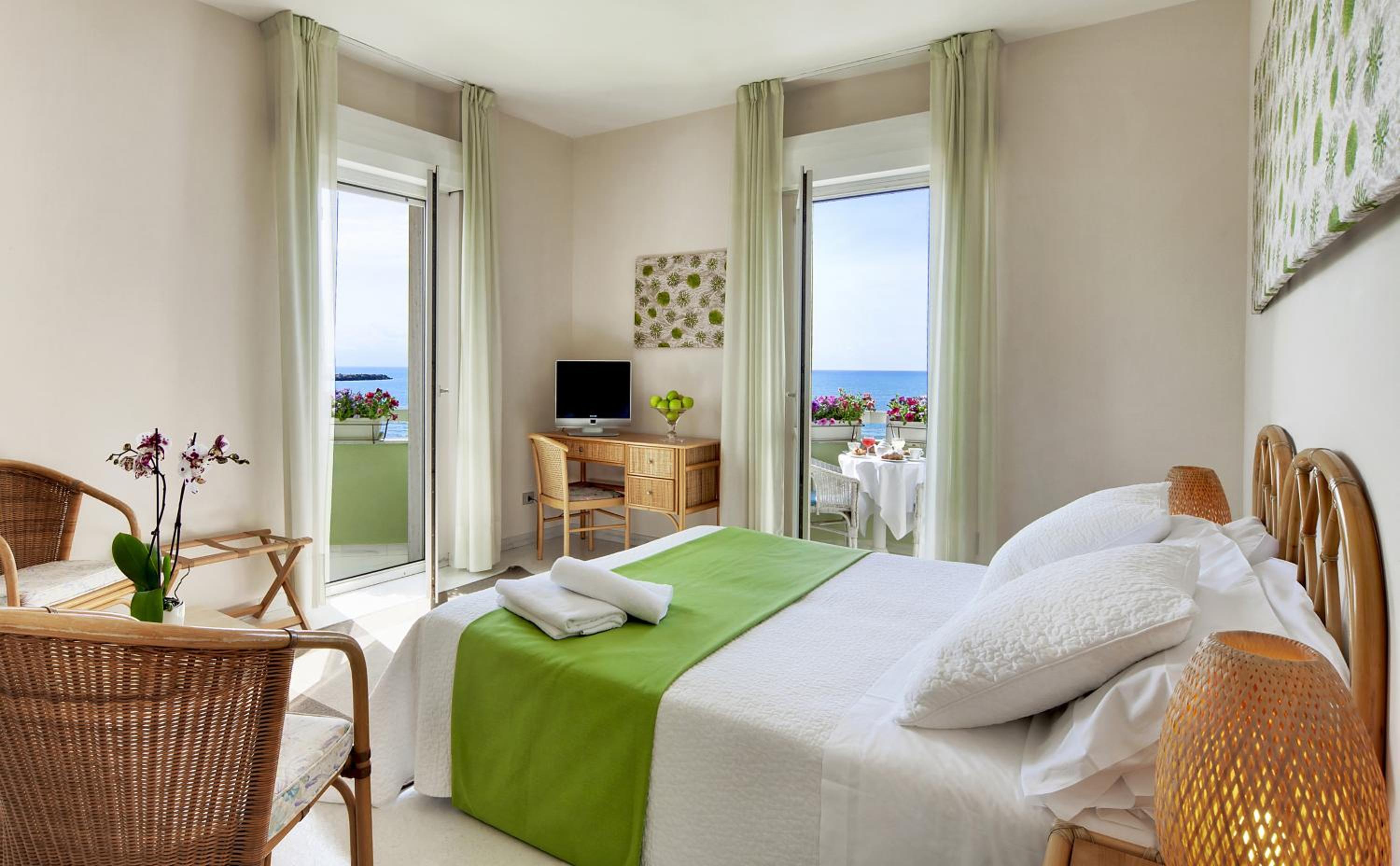 Hotel Mida — Scoglitti