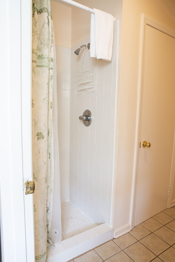 The Chimney Rock Inn & Cottages - photo 120