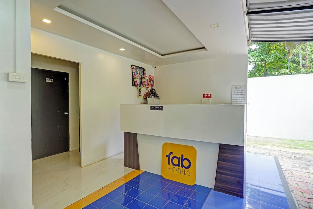 FabHotel Royal Inn — Wadgaon — photo 2