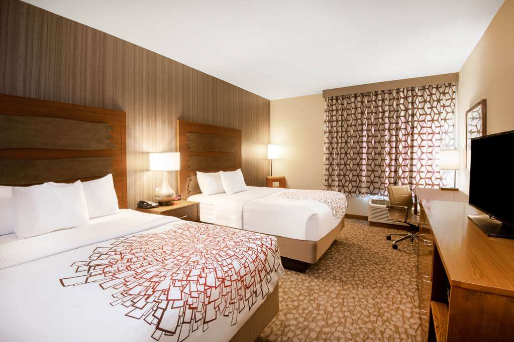 La Quinta Inn & Suites by Wyndham Durango - photo 17