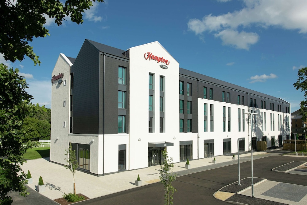Hampton by Hilton Hamilton Park — hotel in Hamilton