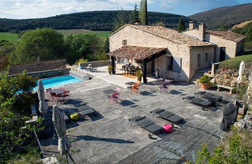 Le Clos Des Amandiers in Simiane-Collongue, France