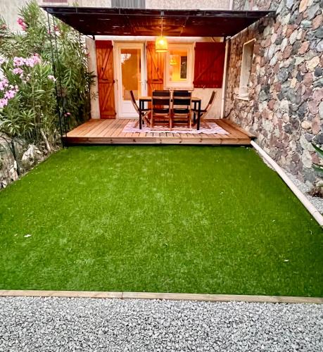 Superbe Logement Bord de Mer Contigu a la Marine de Davia - carbon neutral hotel in Unknown City