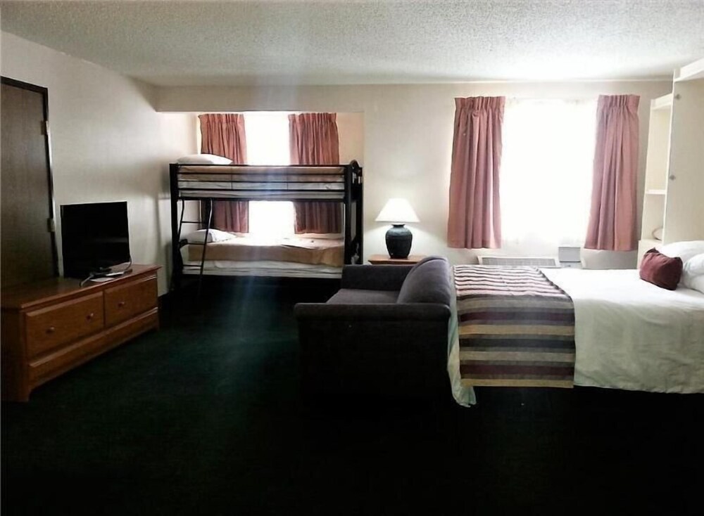 Arapahoe Inn - photo 12