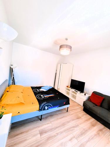 Plaza Residence Studio 2 — 4-Star Luxury Hotel in Bucharest, Romania