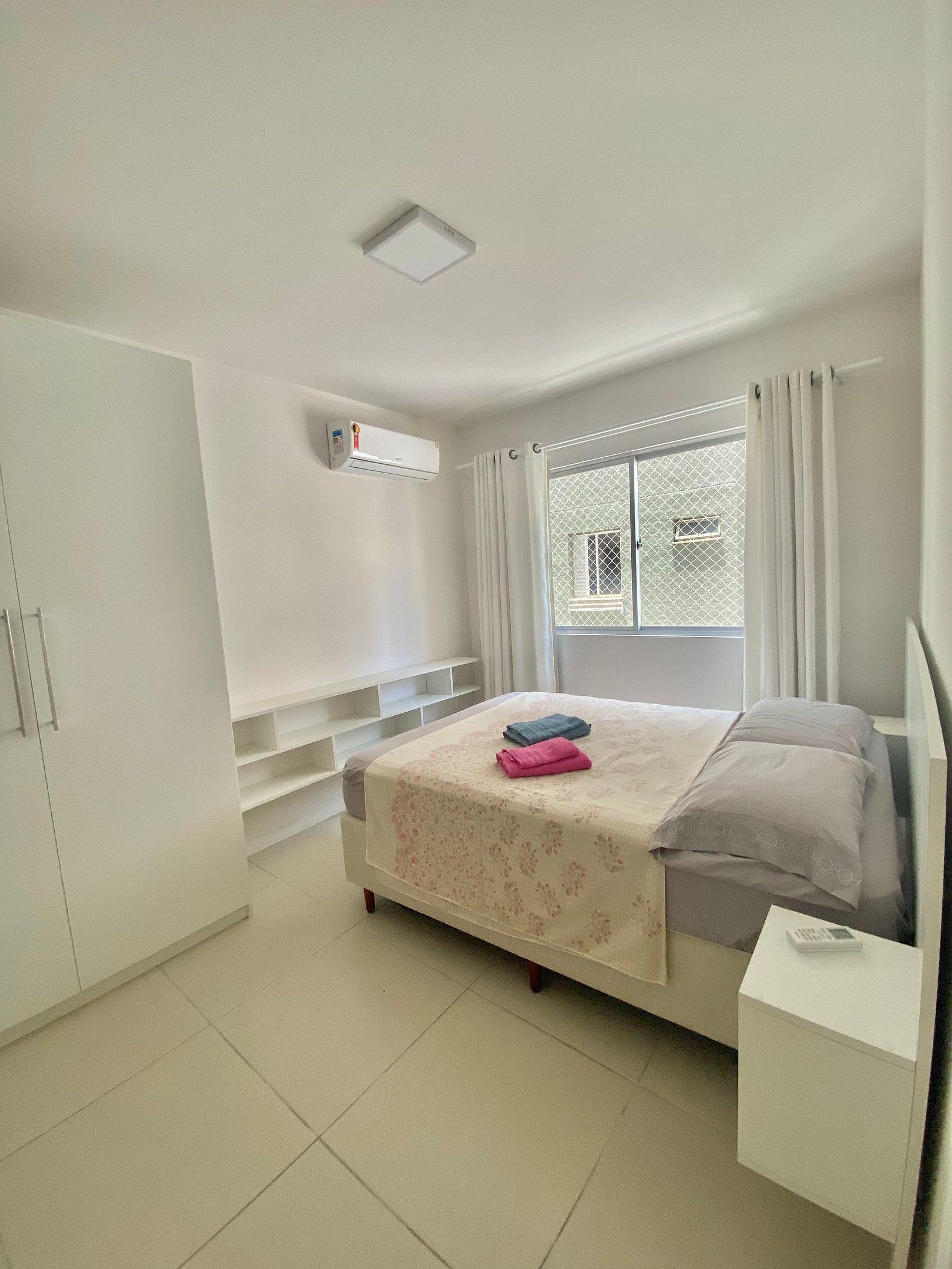 02 Dorm. Sacada e Bem Localizado in Balneario Camboriu, Brasil