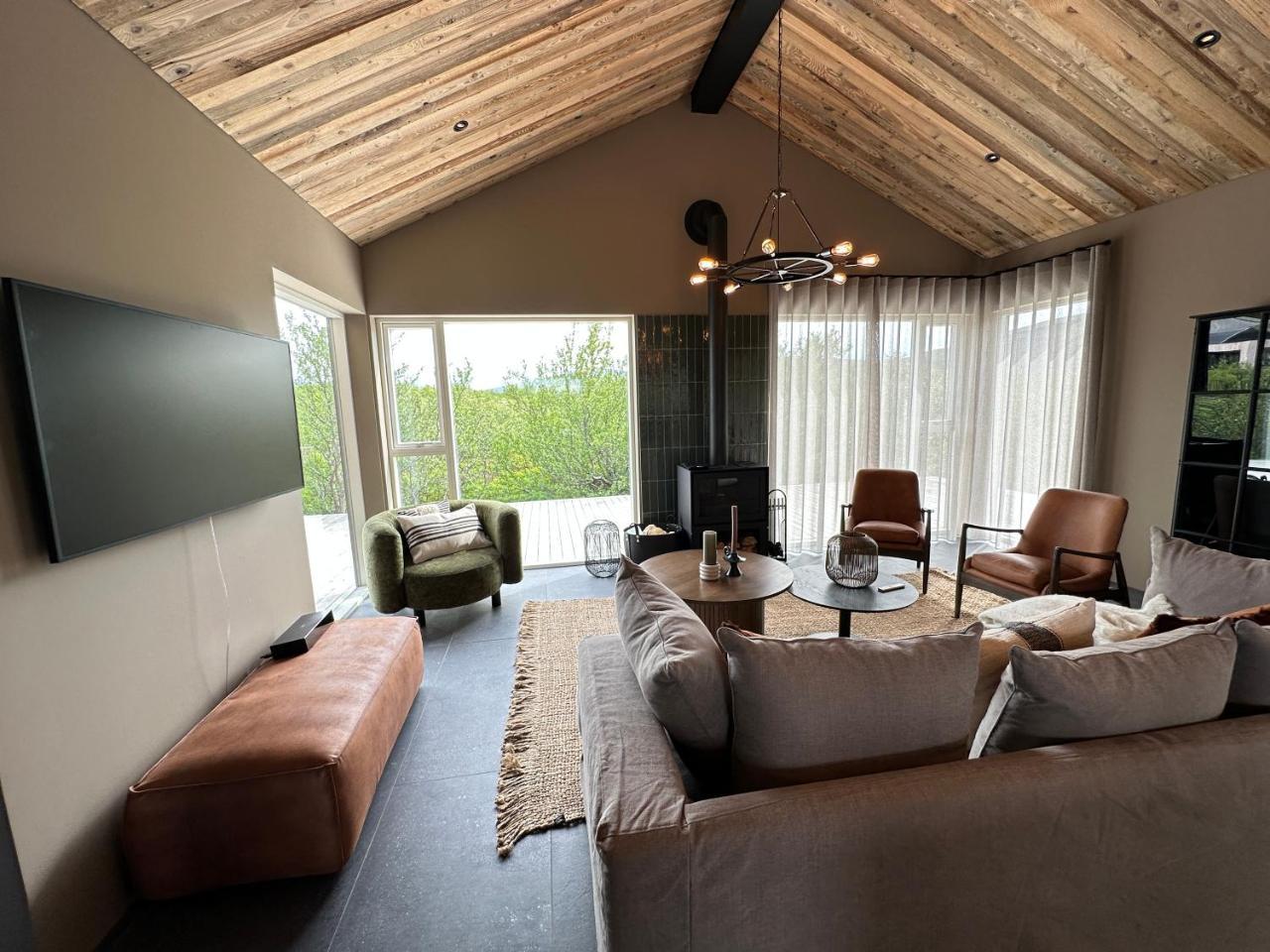 Stunning Luxury Chalet in West Iceland Birta Rentals