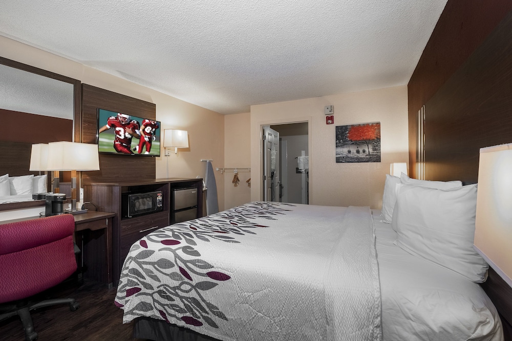 Red Roof Inn Valdosta University - photo 18