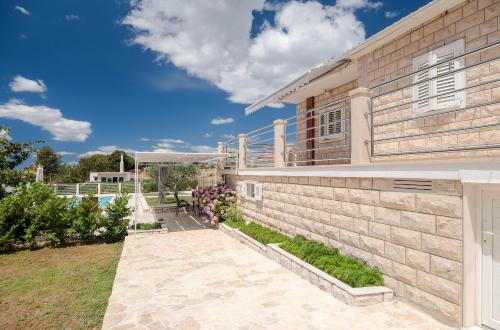 Villa Lilin San — 4-Star Luxury Hotel in Bol, Croatia