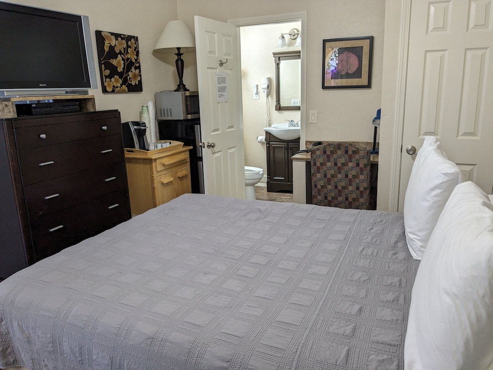 Los Gatos Garden Inn Hotel - photo 26