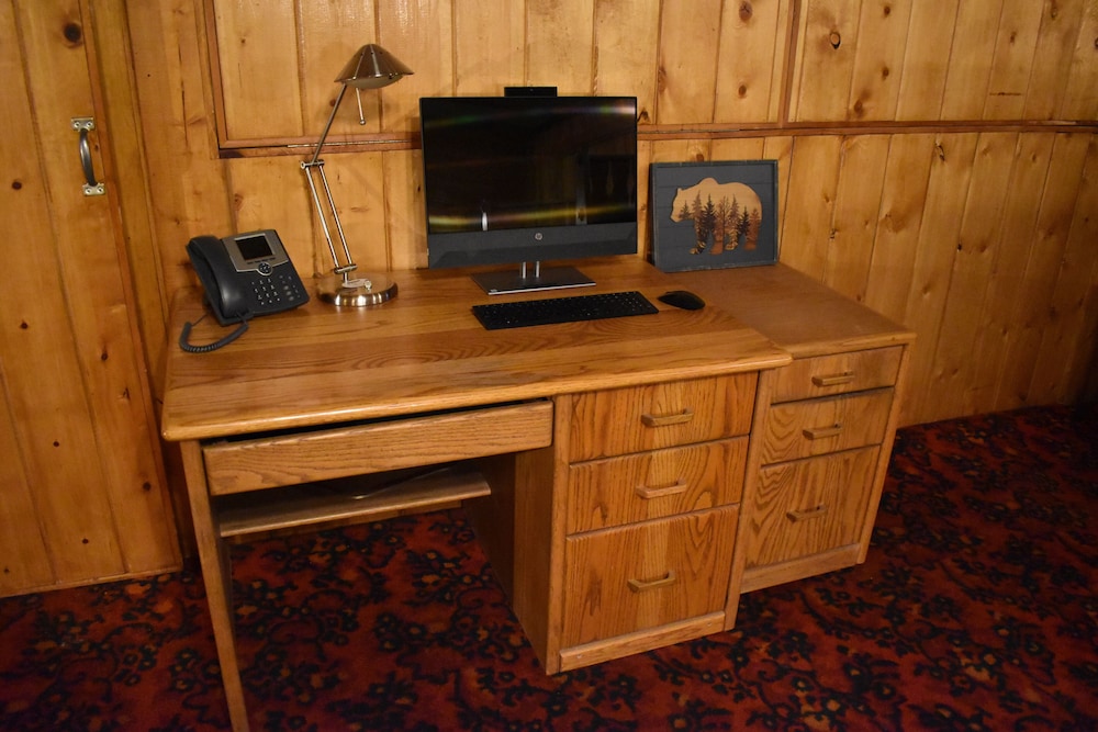 Silver Horseshoe Inn - photo 42