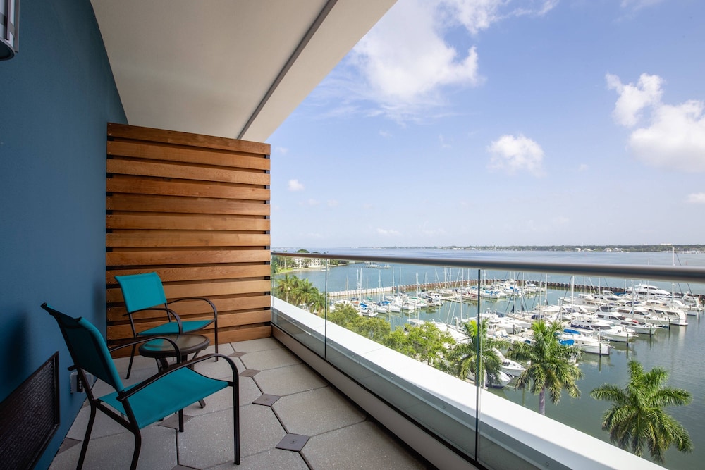 SpringHill Suites by Marriott Bradenton Downtown Riverfront - photo 27