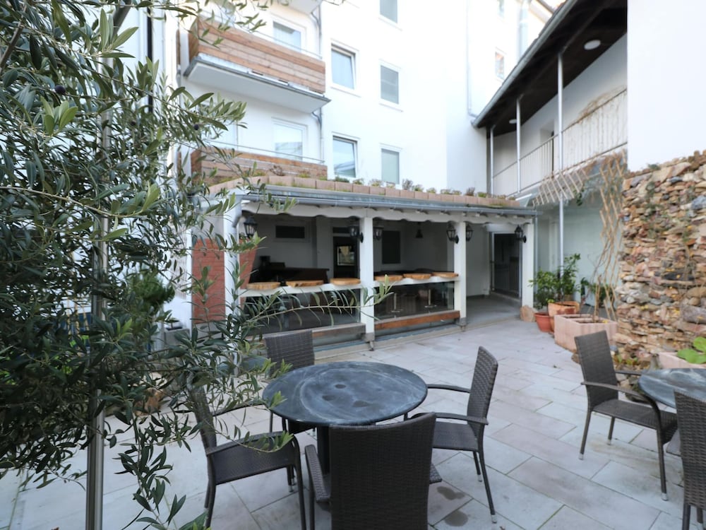Essen Aprtment With Balcony