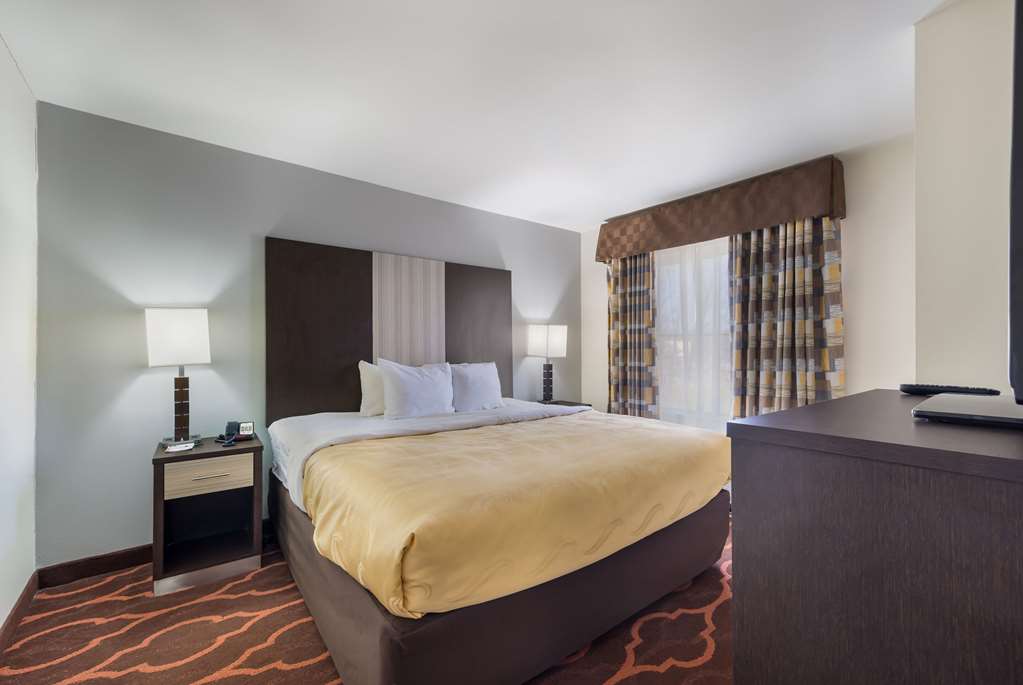 Quality Inn & Suites Huntsville Research Park Area - photo 16
