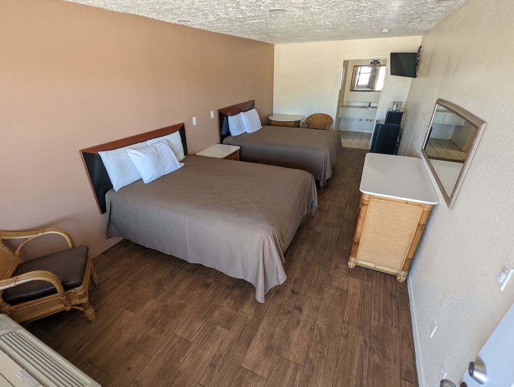 Summer Breeze Motel - photo 19