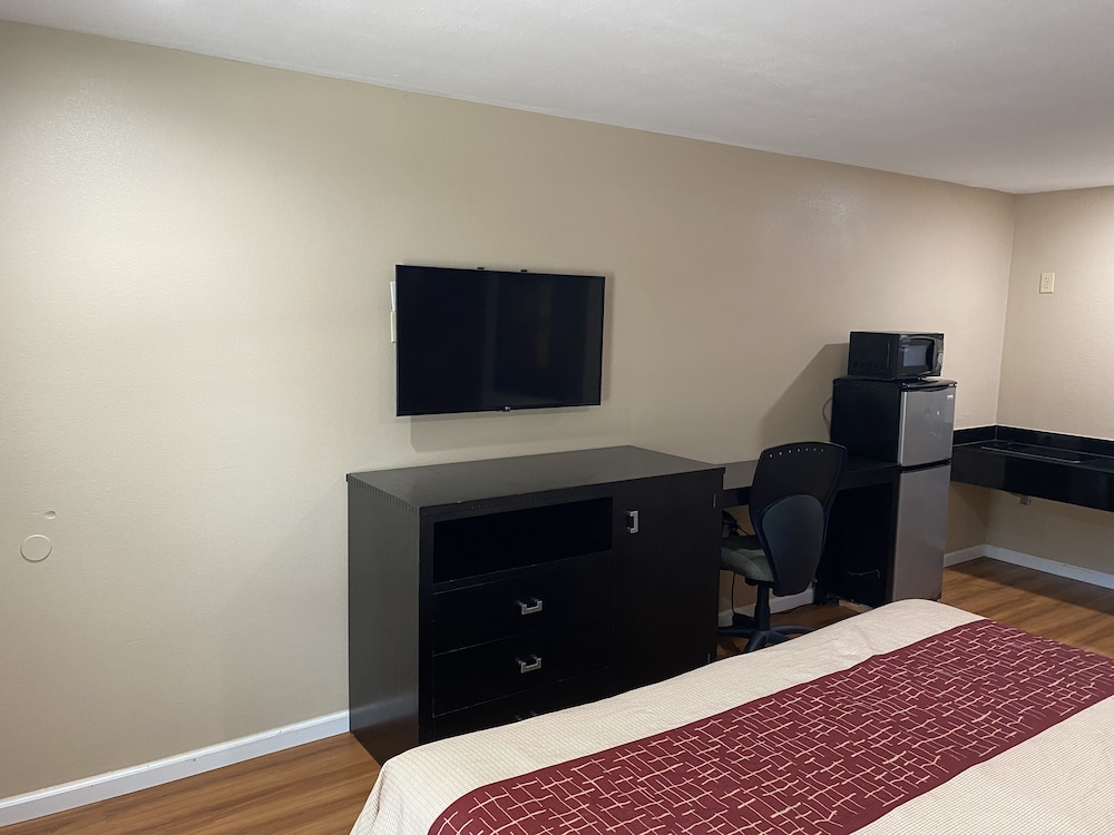 Cajun Country Inn - photo 3