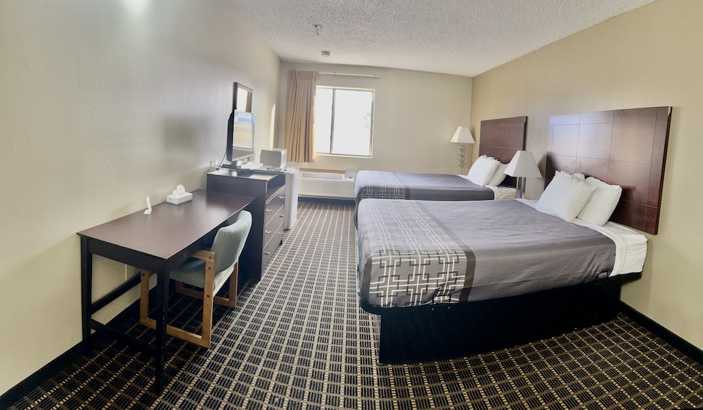 Designer Inn & Suites - photo 43