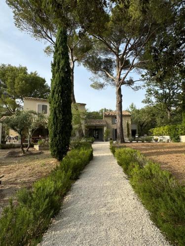 Les Feuilleres - carbon neutral hotel in Unknown City