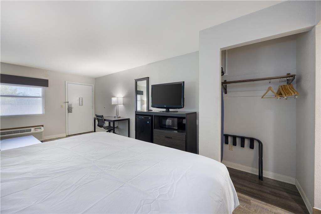 Best Western Fairwinds Inn - photo 24