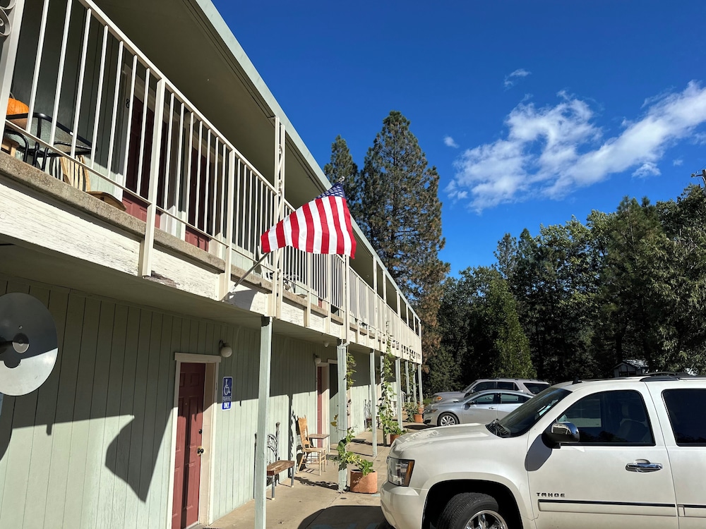 Brownsville Motel - photo 158