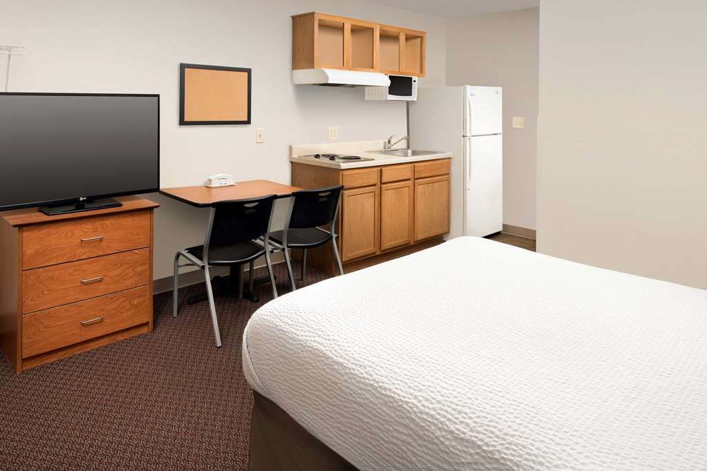 WoodSpring Suites Augusta Fort Eisenhower - photo 6