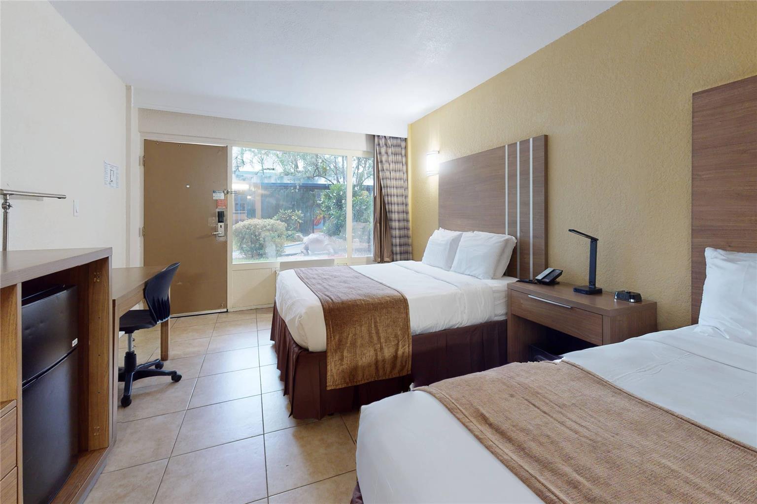 Rodeway Inn & Suites Fort Lauderdale Airport & Cruise Port - photo 18