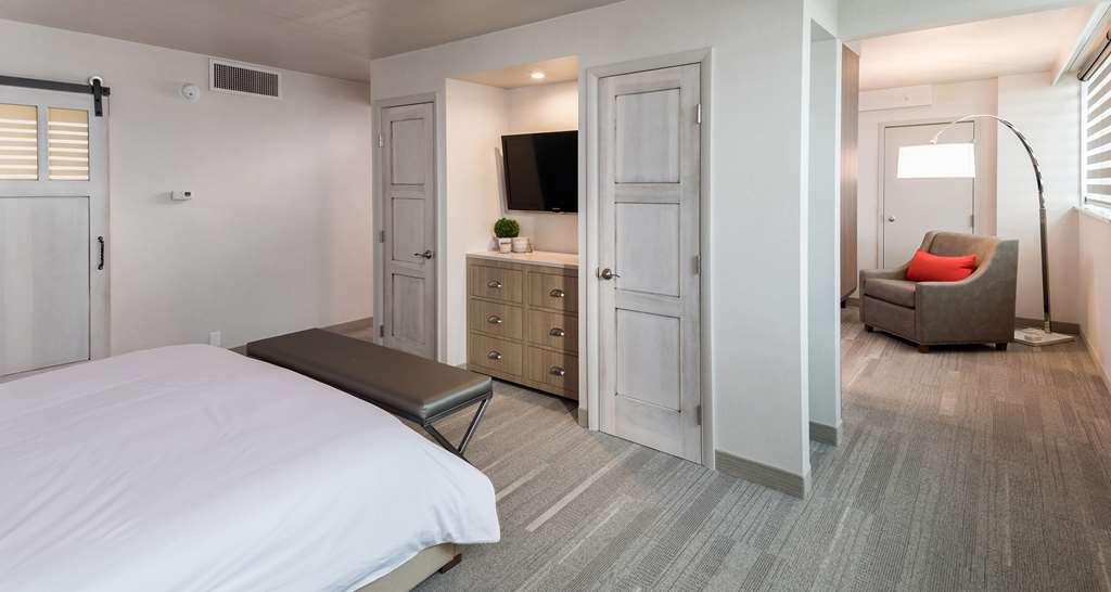 The Rushmore Hotel & Suites BW Premier Collection - photo 16
